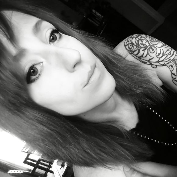 Meet your Posher, Brandy - Picture 1 of 1